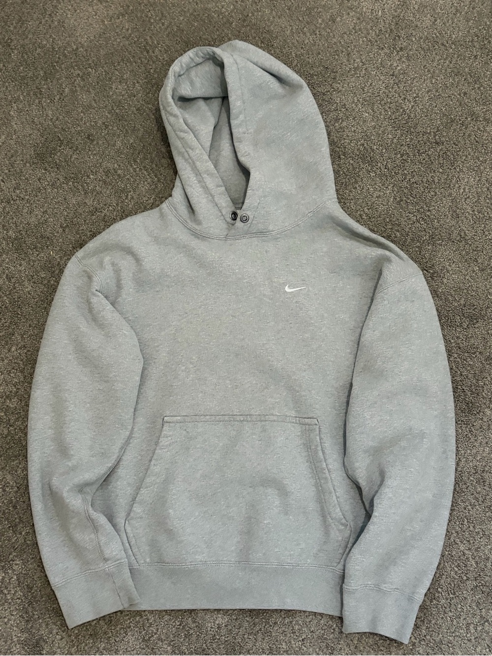 Nike Men’s Gray Hooded Sweatshirt with Swoosh